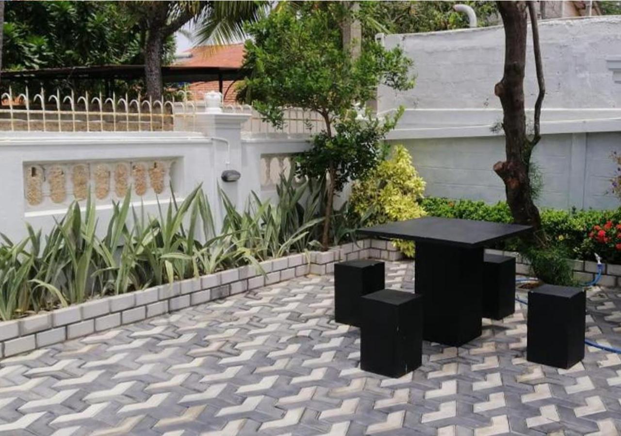 Cozy Inn Negombo Exterior foto