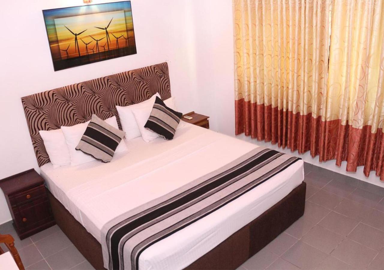 Cozy Inn Negombo Exterior foto