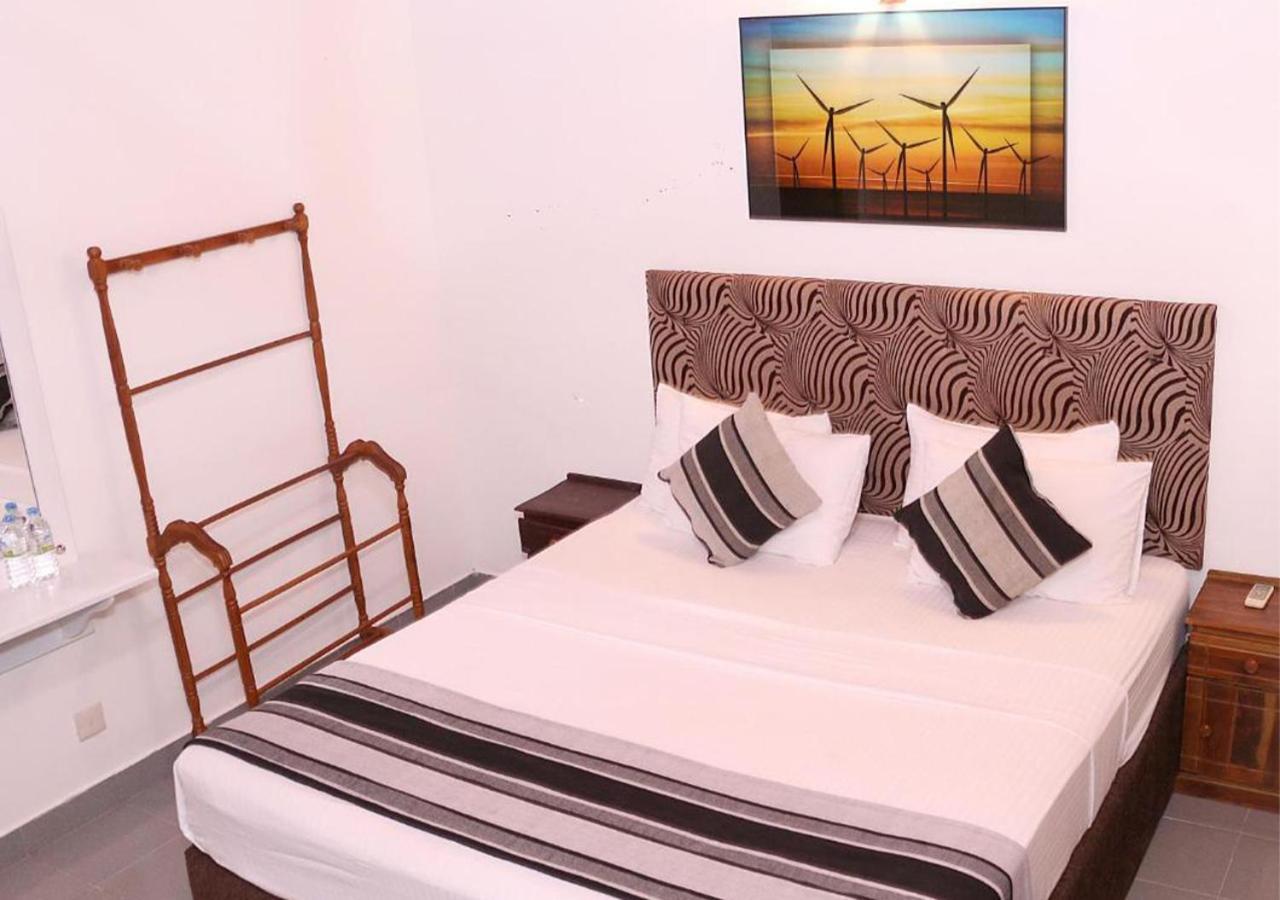 Cozy Inn Negombo Exterior foto